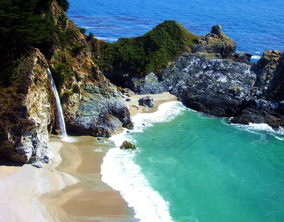 women to travel solo, mcway falls